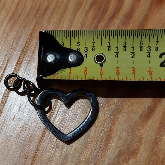 Mini Heart Keychain - Picture 2 of 2